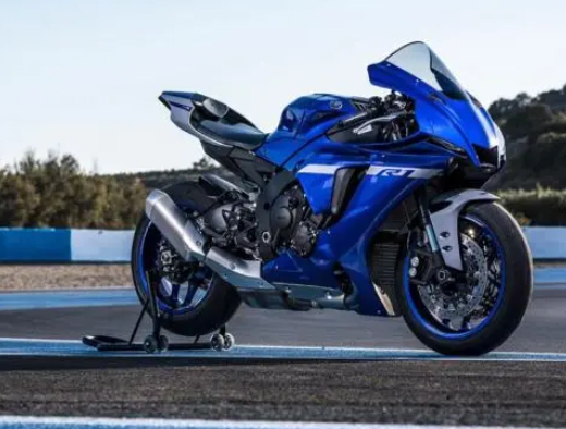 Yamaha 2025 R1 və R1M, karbon lifi korlayanlar, abunkarlar və əyləcləri təkmilləşdirilmişdir
